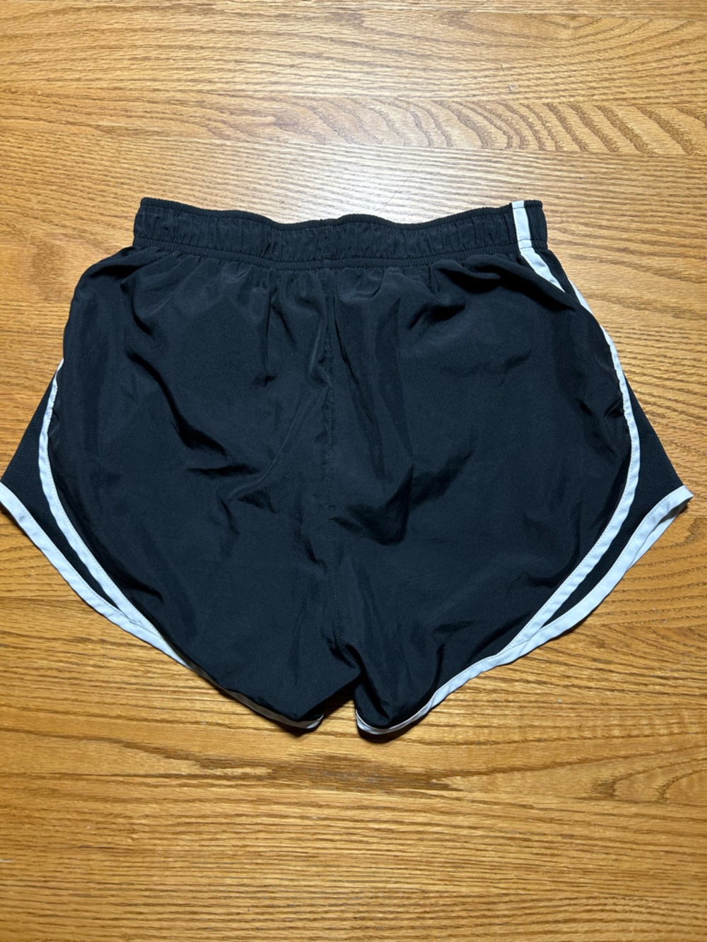 Nike Black Women's Running Shorts with White Trim Size Small - Picture 4 of 4